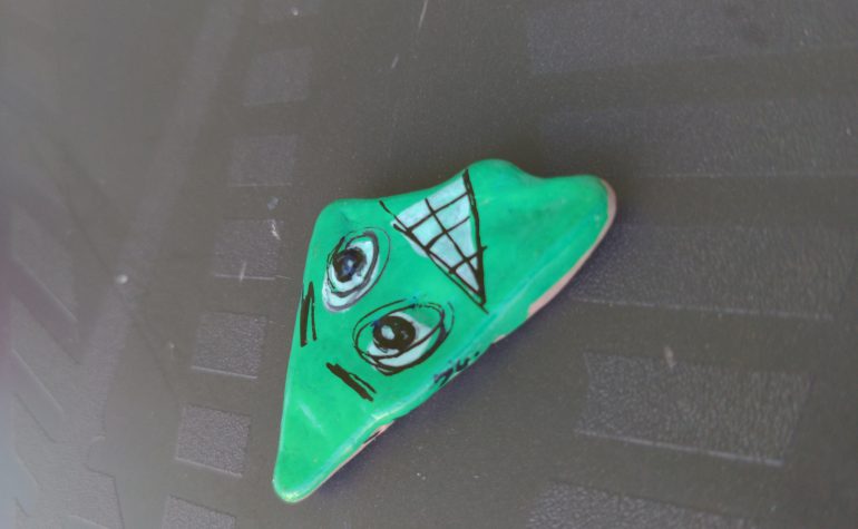 Kei Tof - Monster vert triangle