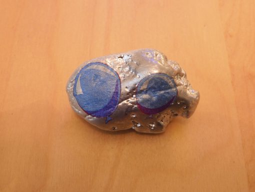 Blauwe ballonnen op zilver