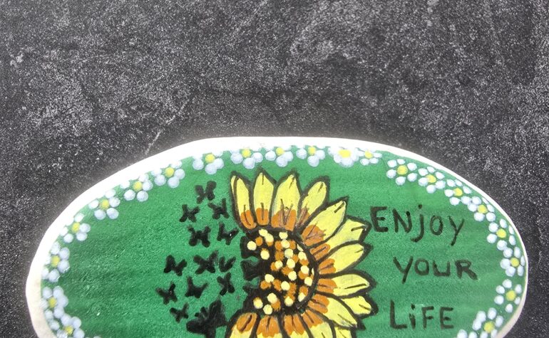 Kei Tof - Enjoy your live zonnebloem