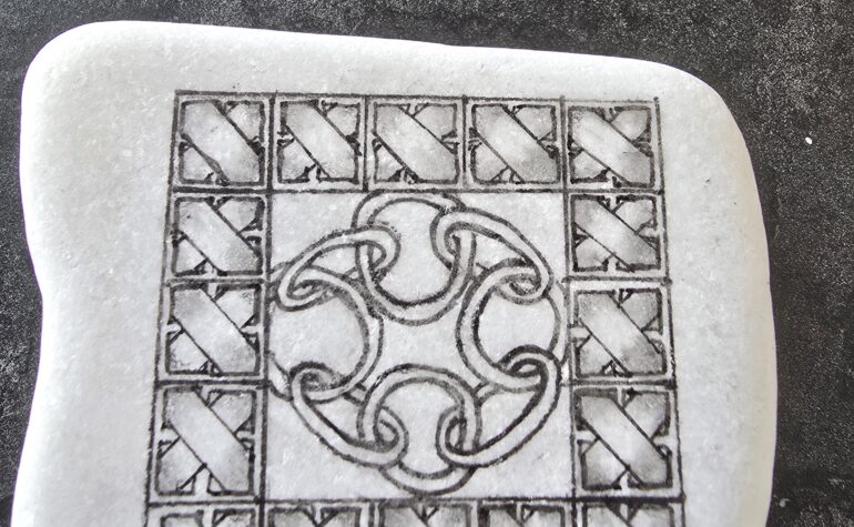 Kei Tof - Zentangle op steen