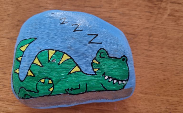 Kei Tof - Slapende dino