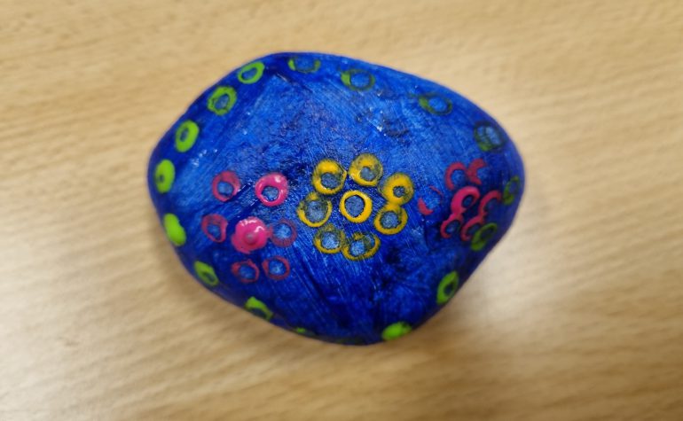 Kei Tof - Bloemen op blauw