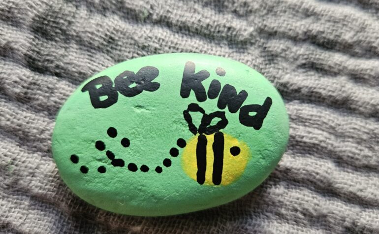 Kei Tof - Bee kind