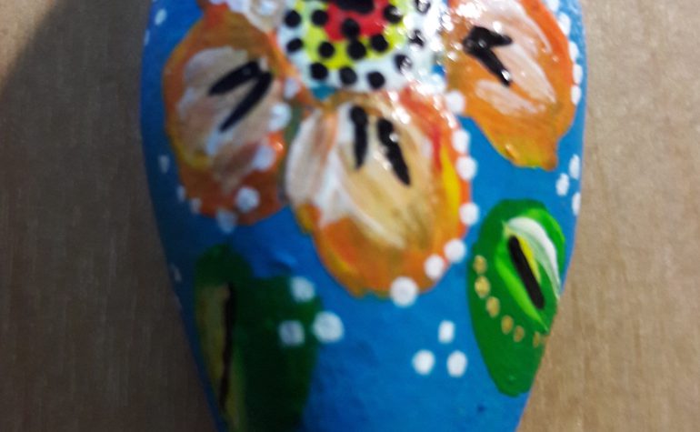 Kei Tof - blauwe steen met bloem