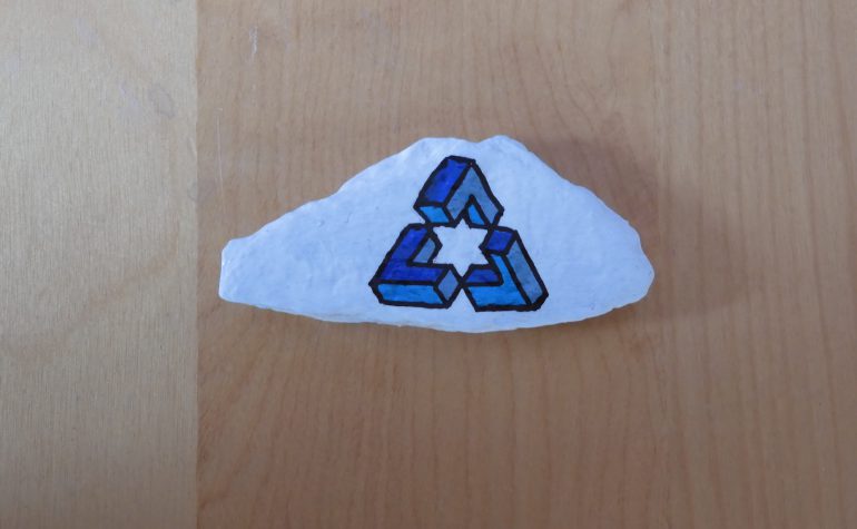 Kei Tof - Onmogelijke driehoek - blauw