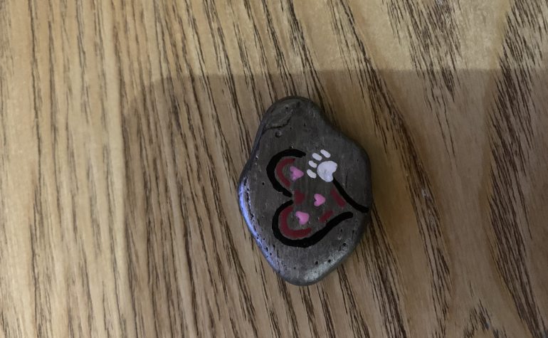 Kei Tof - Dog paw hearts