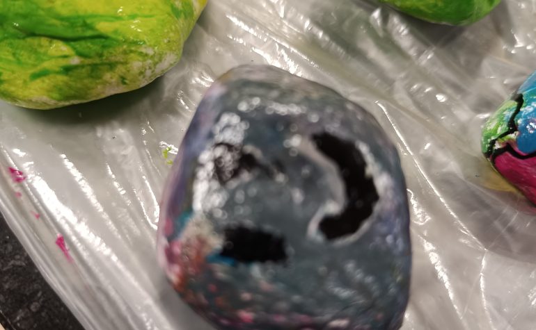 Kei Tof - Lachend steentje 2