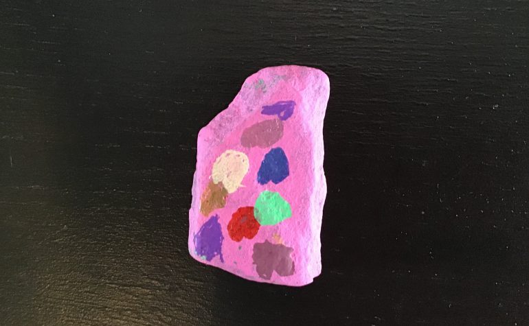 Kei Tof - Roze steen met hartjes